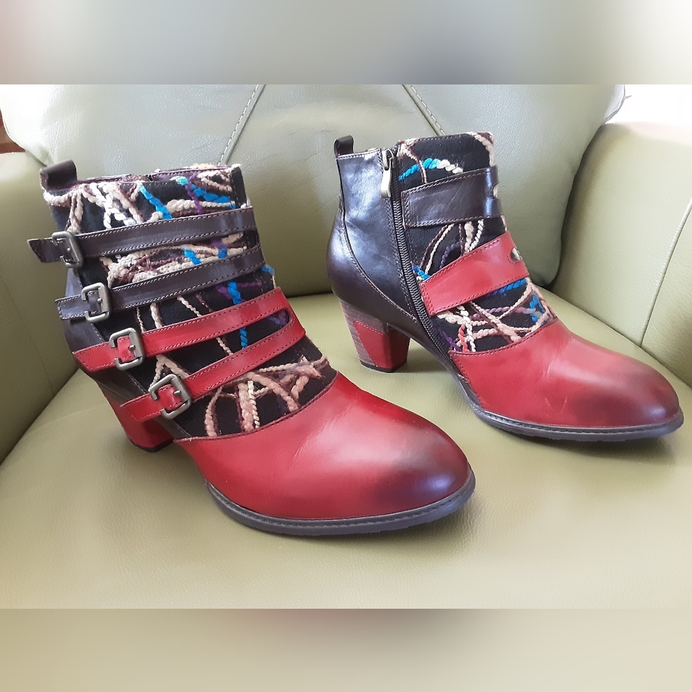 L' ARTISTE Spring Step Embroidered Red Brown Leather Ankle Boots Sz 42 Like New